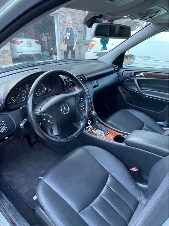 2009 Mercedes-Benz W204 C-Class - Image 4 of 4