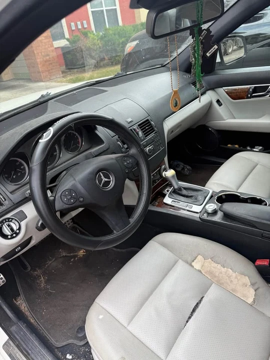 2009 Mercedes-Benz W204 C-Class - Image 2 of 4