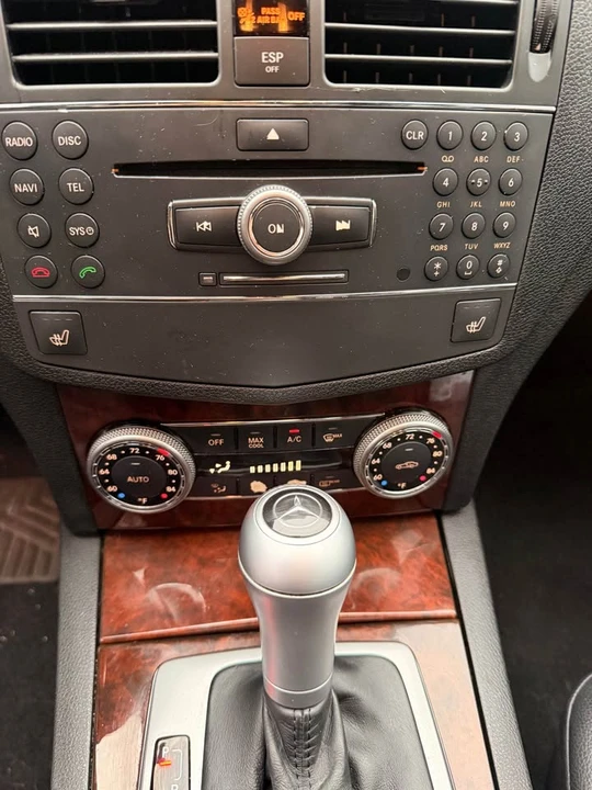 2009 Mercedes-Benz W204 C-Class - Image 16 of 20