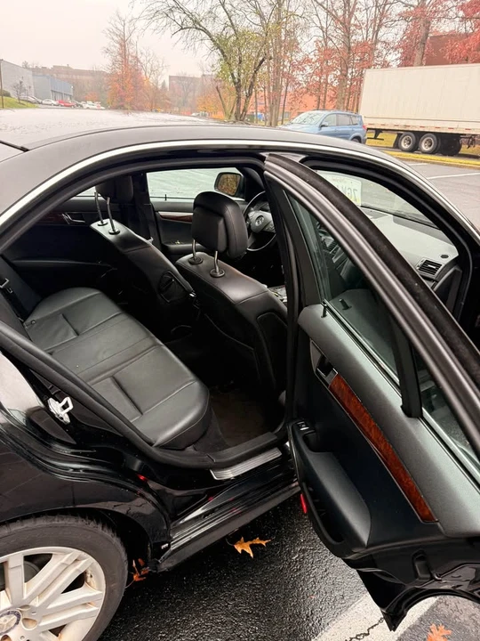 2009 Mercedes-Benz W204 C-Class - Image 13 of 20