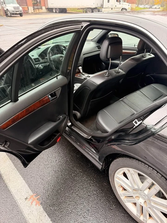 2009 Mercedes-Benz W204 C-Class - Image 12 of 20