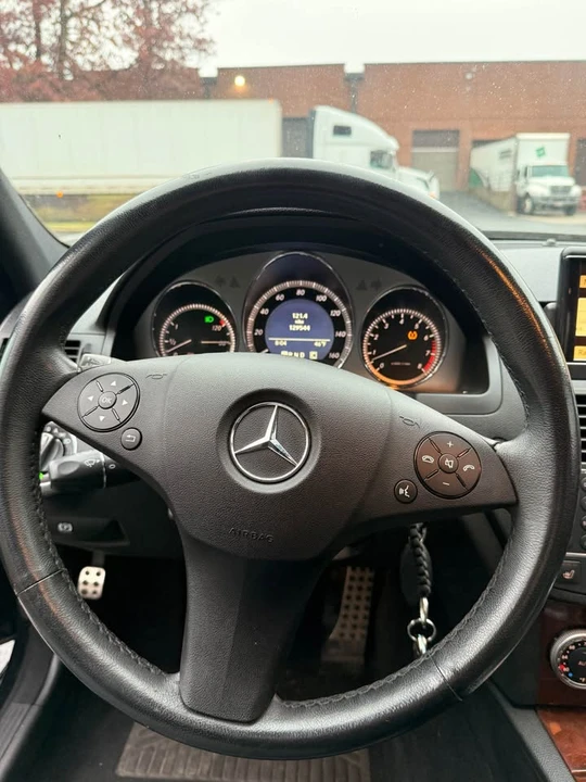 2009 Mercedes-Benz W204 C-Class - Image 17 of 20