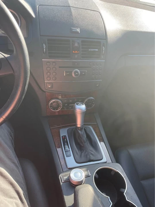 2009 Mercedes-Benz W204 C-Class - Image 12 of 14