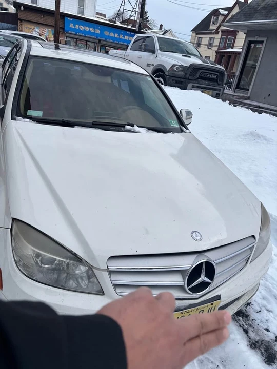 2009 Mercedes-Benz W204 C-Class - Image 2 of 6