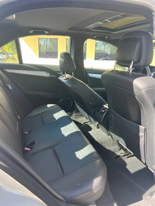 2009 Mercedes-Benz W204 C-Class - Image 4 of 4