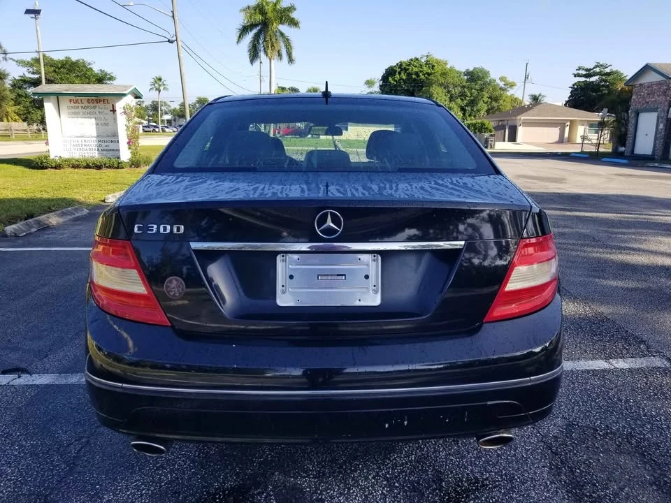 2009 Mercedes-Benz W204 C-Class - Image 4 of 20