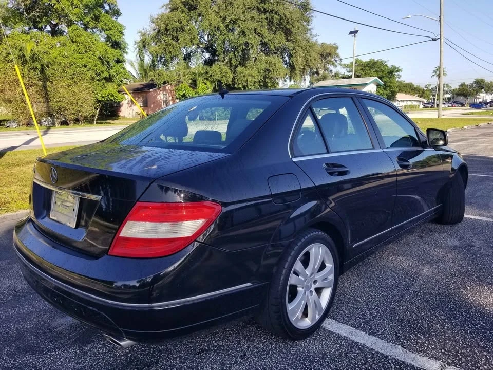 2009 Mercedes-Benz W204 C-Class - Image 5 of 20