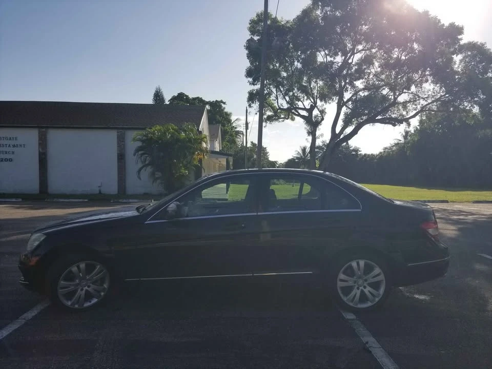 2009 Mercedes-Benz W204 C-Class - Image 2 of 20
