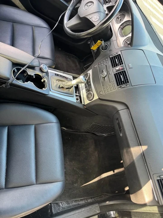2009 Mercedes-Benz W204 C-Class - Image 8 of 9