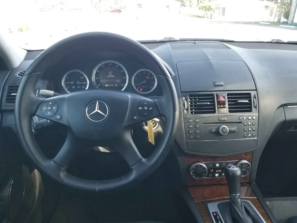 2009 Mercedes-Benz W204 C-Class - Image 9 of 20