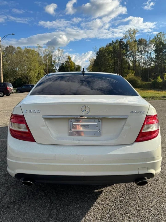 2009 Mercedes-Benz W204 C-Class - Image 5 of 17