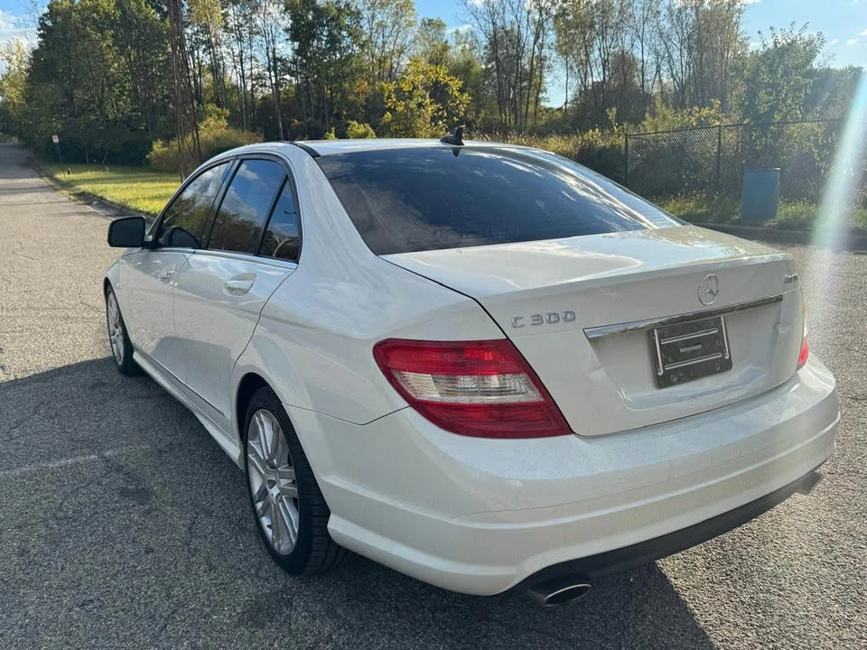 2009 Mercedes-Benz W204 C-Class - Image 6 of 17