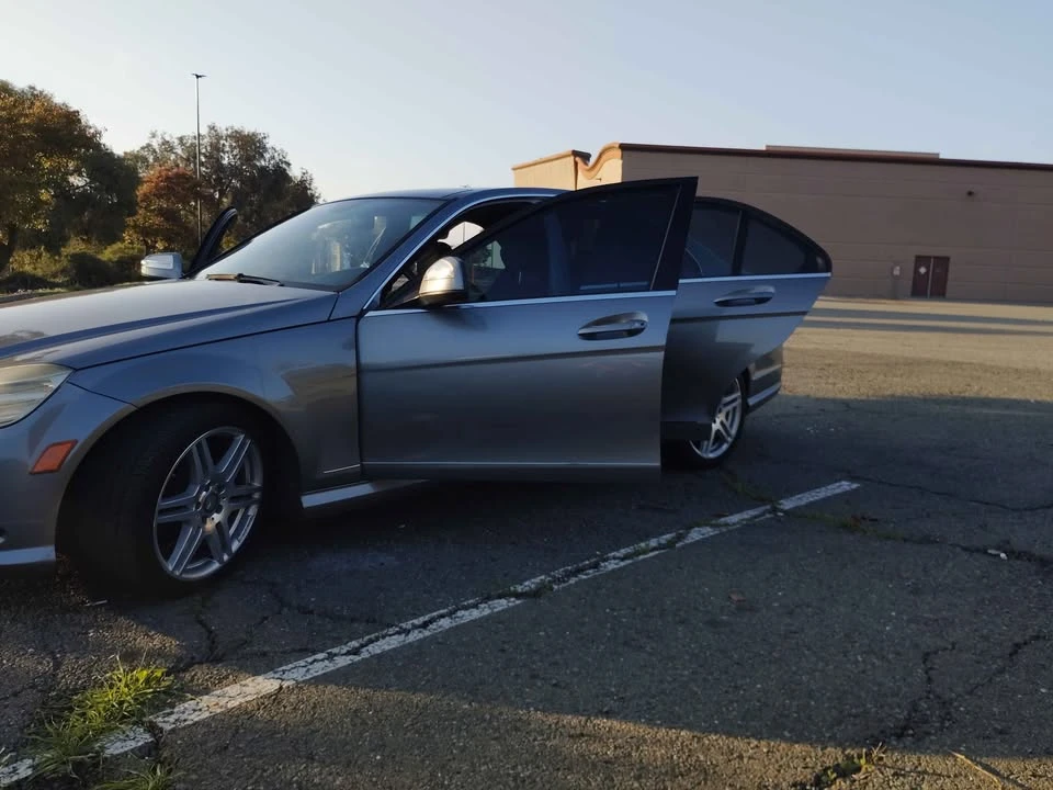 2009 Mercedes-Benz W204 C-Class - Image 4 of 11