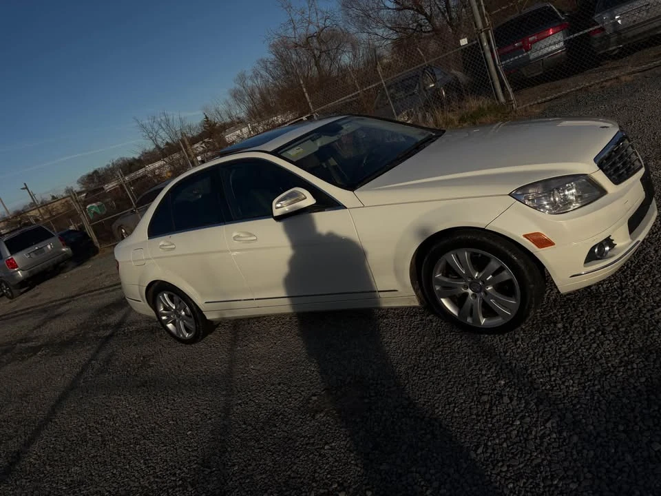 2009 Mercedes-Benz W204 C-Class - Image 4 of 10