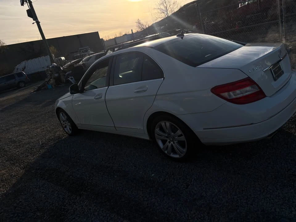 2009 Mercedes-Benz W204 C-Class - Image 7 of 10
