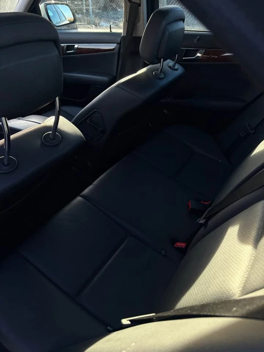 2009 Mercedes-Benz W204 C-Class - Image 9 of 10