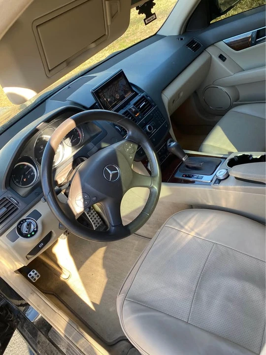 2009 Mercedes-Benz W204 C-Class - Image 11 of 12
