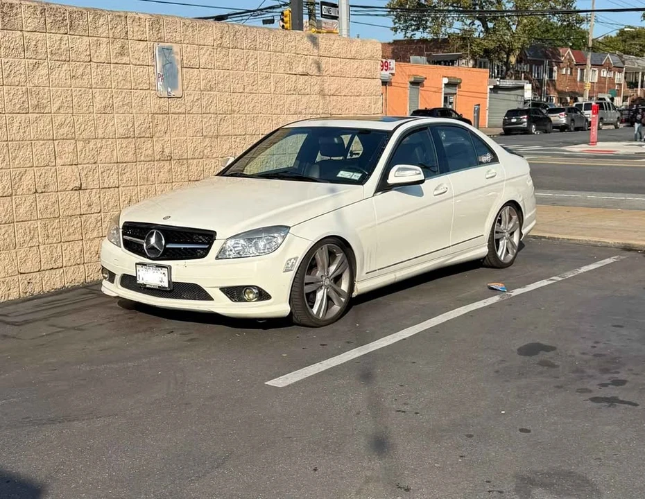 2009 Mercedes-Benz W204 C-Class - Image 3 of 8