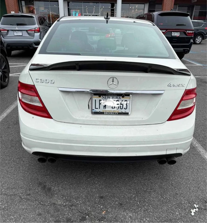 2009 Mercedes-Benz W204 C-Class - Image 4 of 8