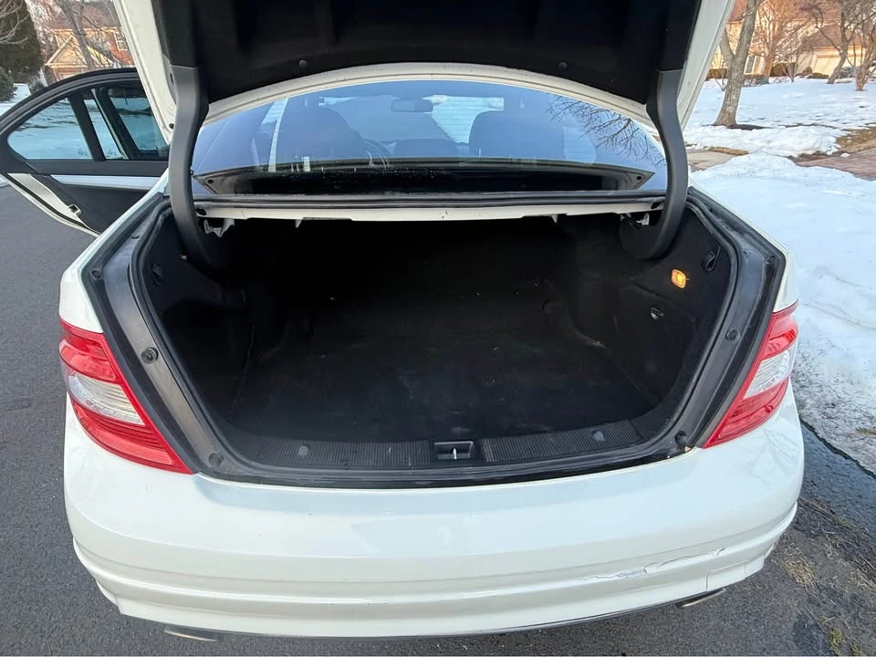 2009 Mercedes-Benz W204 C-Class - Image 14 of 16