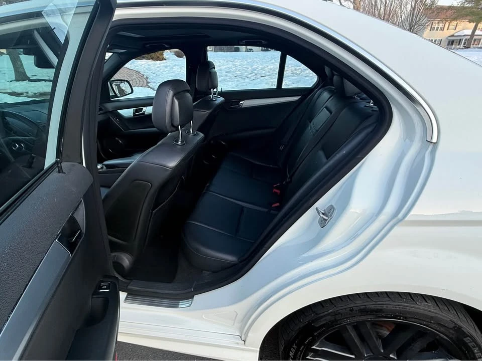2009 Mercedes-Benz W204 C-Class - Image 12 of 16