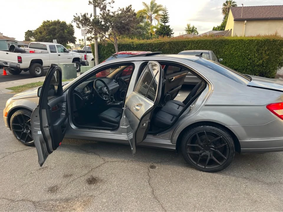 2009 Mercedes-Benz W204 C-Class - Image 11 of 13