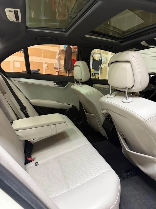 2009 Mercedes-Benz W204 C-Class - Image 9 of 10