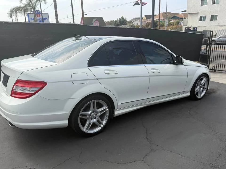 2009 Mercedes-Benz W204 C-Class - Image 2 of 8