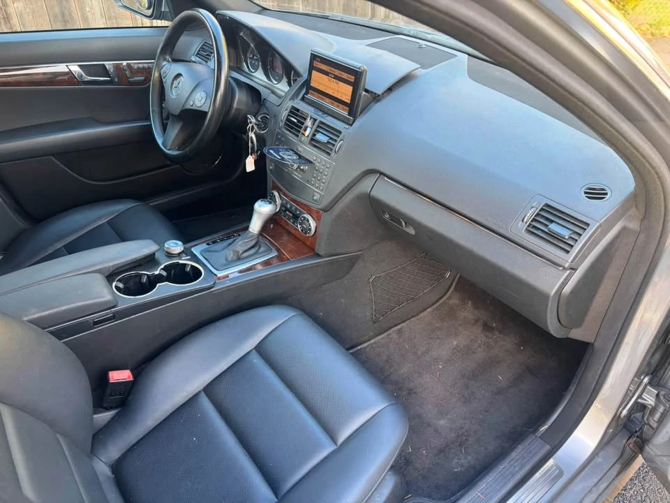 2009 Mercedes-Benz W204 C-Class - Image 4 of 15
