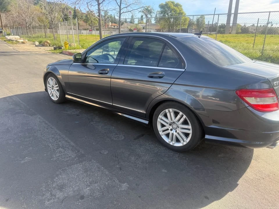 2009 Mercedes-Benz W204 C-Class - Image 2 of 13