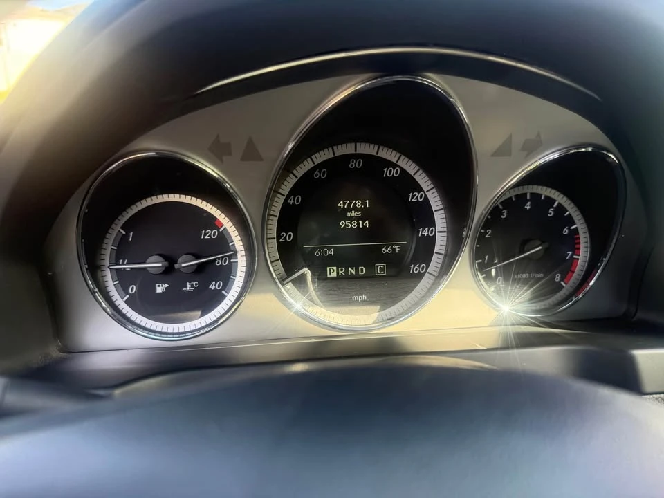 2009 Mercedes-Benz W204 C-Class - Image 11 of 13