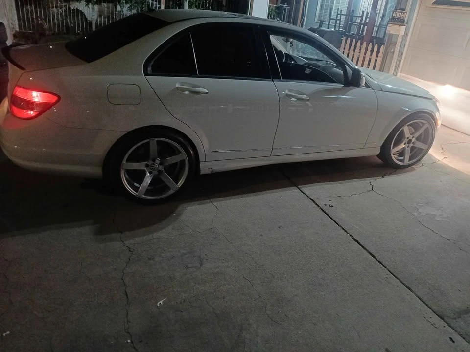 2009 Mercedes-Benz W204 C-Class - Image 2 of 7