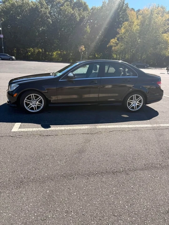 2009 Mercedes-Benz W204 C-Class - Image 2 of 10