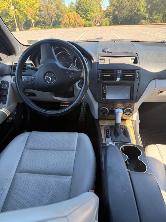 2009 Mercedes-Benz W204 C-Class - Image 8 of 10