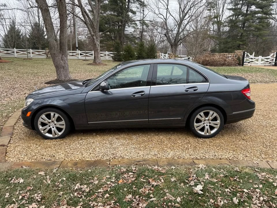 2009 Mercedes-Benz W204 C-Class - Image 2 of 7
