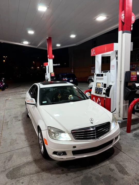 2009 Mercedes-Benz W204 C-Class - Image 2 of 4