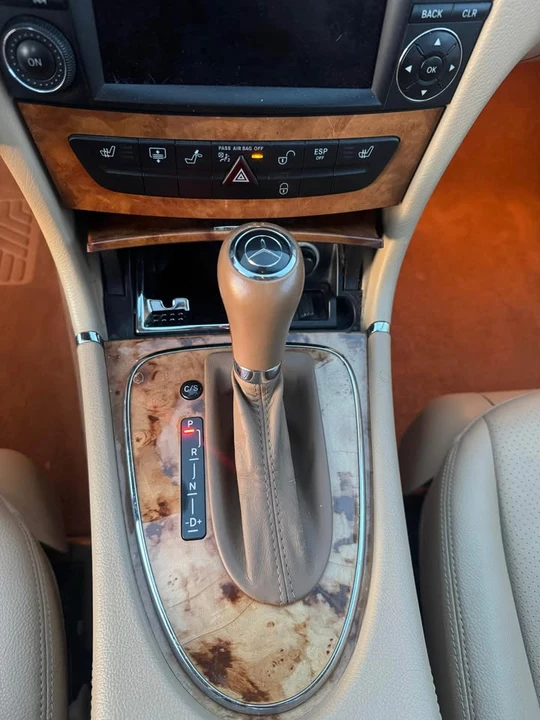 2009 Mercedes-Benz W211 E-Class - Image 10 of 16