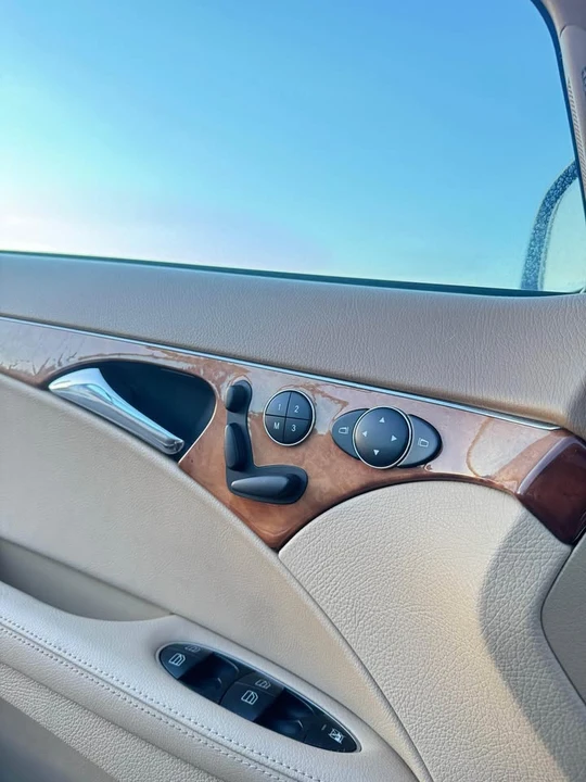 2009 Mercedes-Benz W211 E-Class - Image 12 of 16