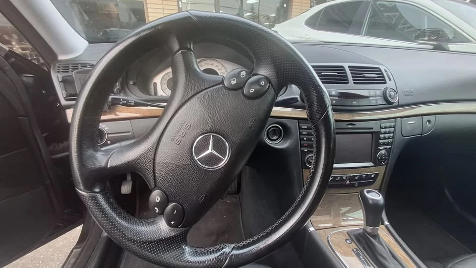 2009 Mercedes-Benz W211 E-Class - Image 13 of 19