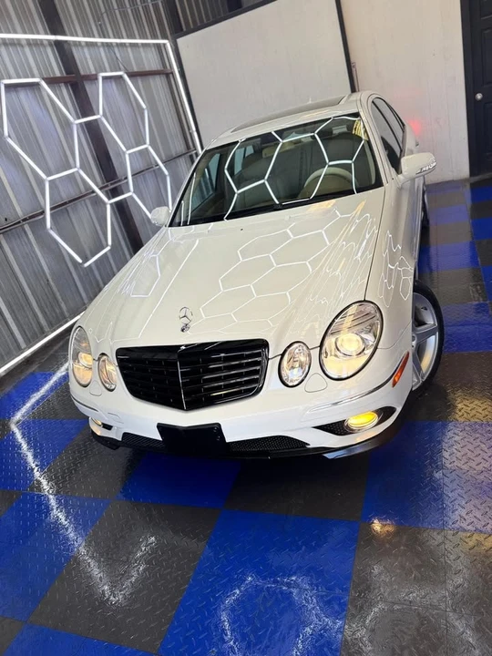 2009 Mercedes-Benz W211 E-Class - Image 2 of 18