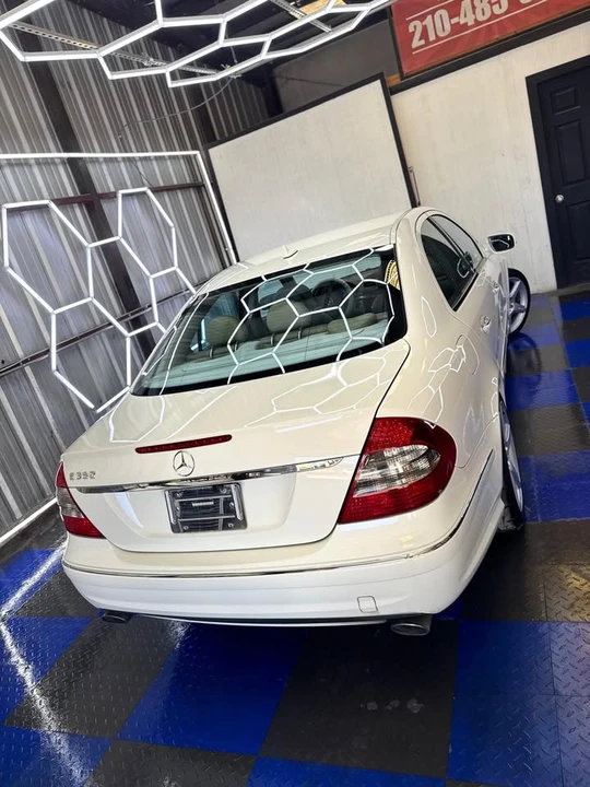 2009 Mercedes-Benz W211 E-Class - Image 9 of 18