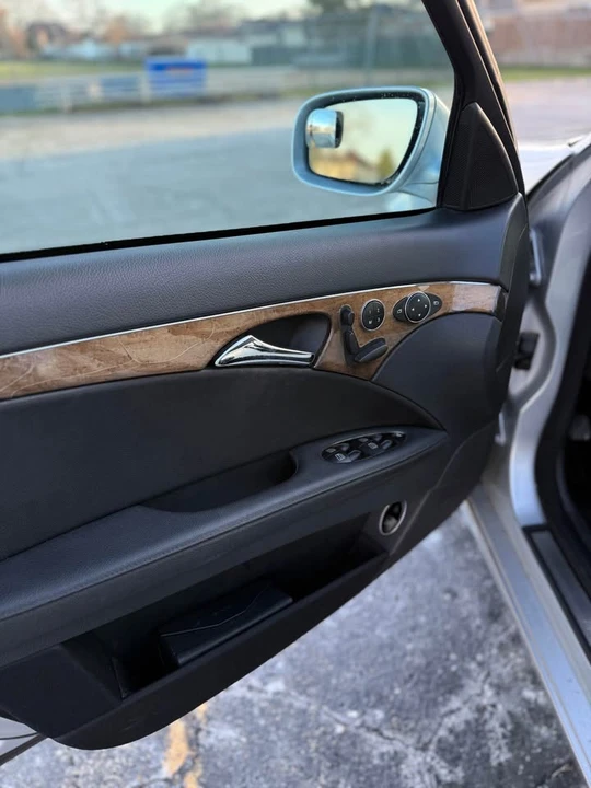 2009 Mercedes-Benz W211 E-Class - Image 8 of 17