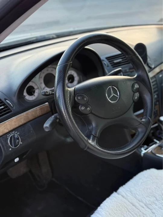 2009 Mercedes-Benz W211 E-Class - Image 7 of 17