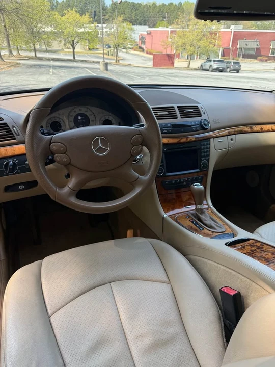 2009 Mercedes-Benz W211 E-Class - Image 8 of 19