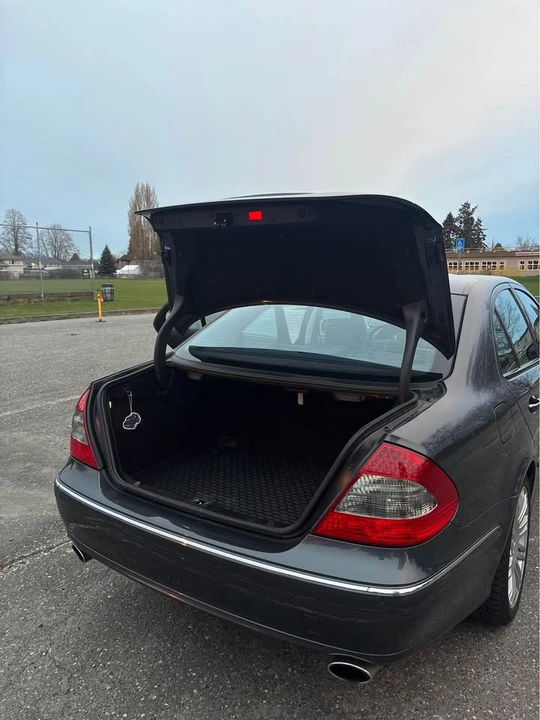 2009 Mercedes-Benz W211 E-Class - Image 10 of 19