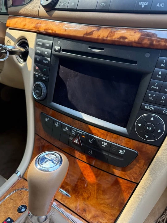 2009 Mercedes-Benz W211 E-Class - Image 16 of 19