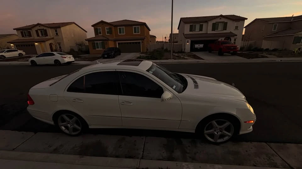 2009 Mercedes-Benz W211 E-Class - Image 2 of 4