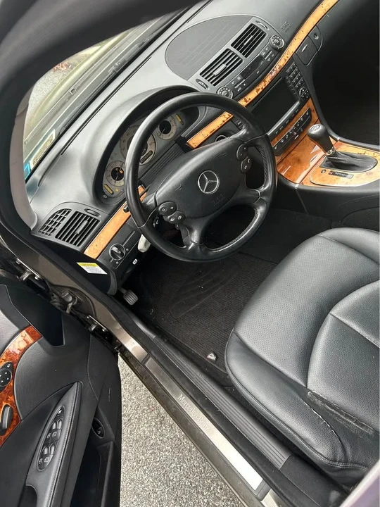 2009 Mercedes-Benz C207/A207 E-Class Coupe & Convertible - Image 9 of 10