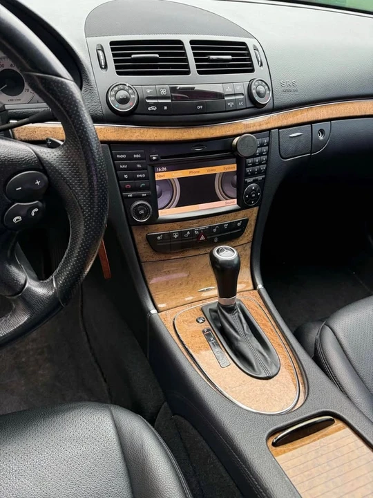 2009 Mercedes-Benz W211 E-Class - Image 11 of 14