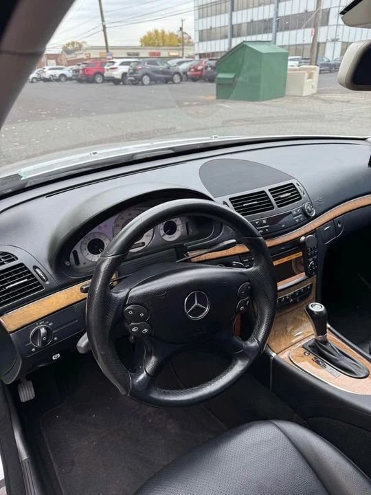 2009 Mercedes-Benz W211 E-Class - Image 13 of 14